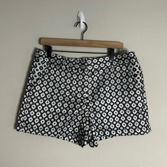 Loft Geometric Print Flat Front Shorts Size 8 - Picture 1 of 13